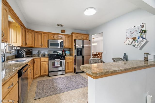 29575 Dorchester Drive, North Olmsted, OH 44070