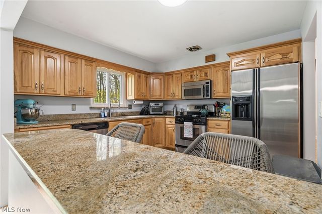 29575 Dorchester Drive, North Olmsted, OH 44070