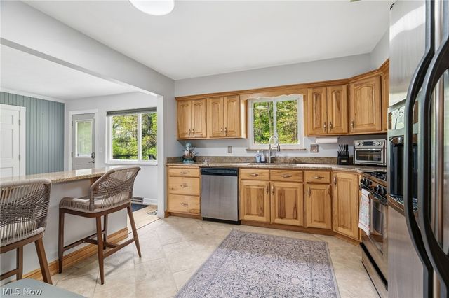 29575 Dorchester Drive, North Olmsted, OH 44070