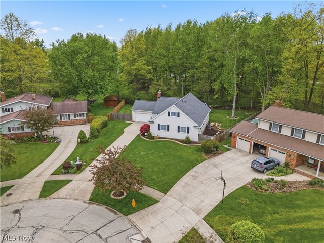29575 Dorchester Drive, North Olmsted, OH 44070