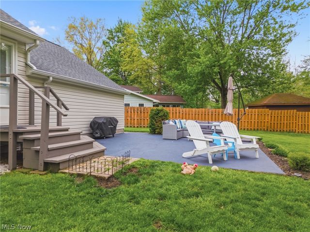29575 Dorchester Drive, North Olmsted, OH 44070