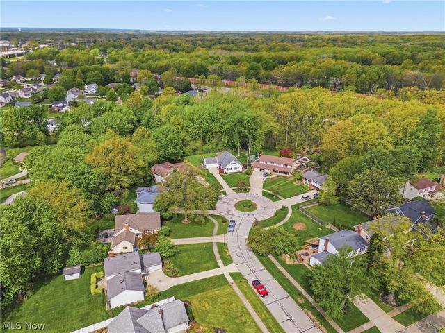 29575 Dorchester Drive, North Olmsted, OH 44070