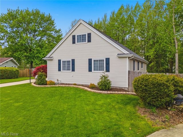29575 Dorchester Drive, North Olmsted, OH 44070