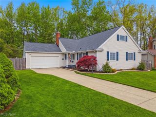 29575 Dorchester Drive, North Olmsted, OH 44070