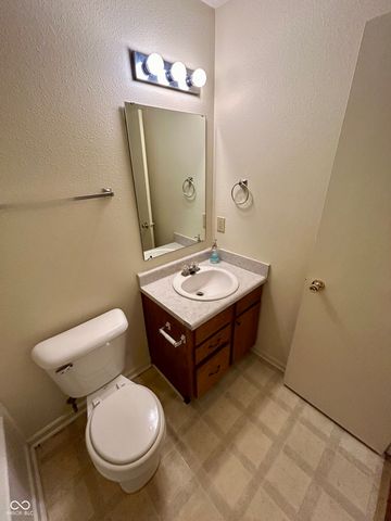 5251 Lily Pad Lane, Indianapolis, IN 46237