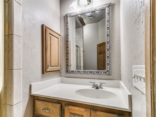 3904 Shortgrass Road, Edmond, OK 73003