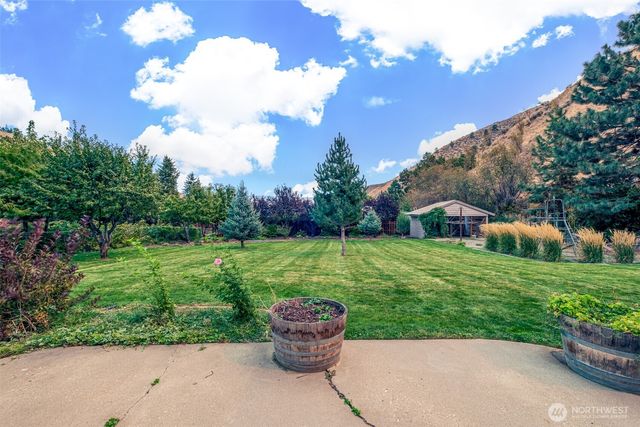 3151 Number 1 Canyon Road, Wenatchee, WA 98801