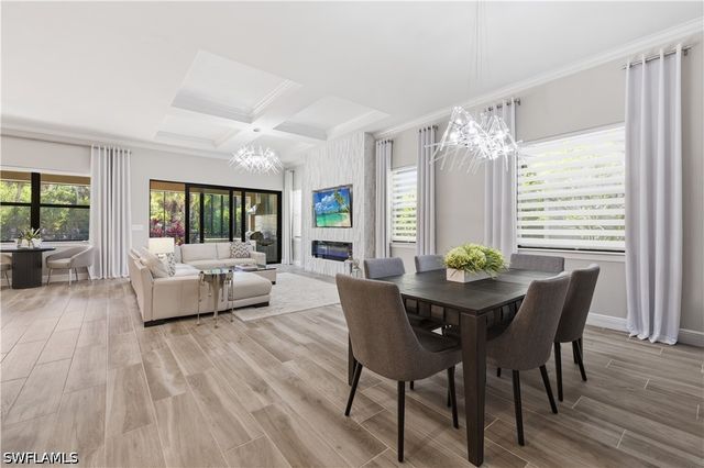 9761 Willet CT, Naples, FL 34120