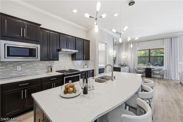 9761 Willet CT, Naples, FL 34120