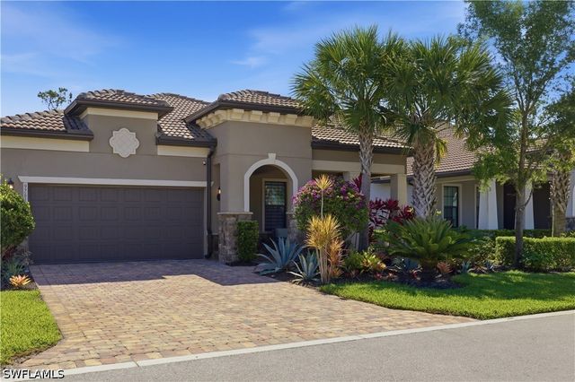 9761 Willet CT, Naples, FL 34120
