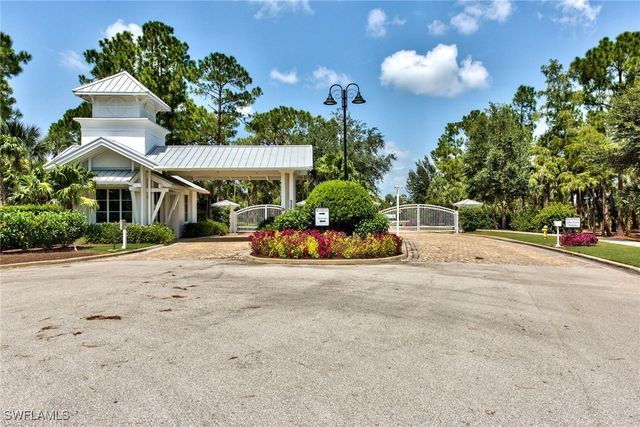 9761 Willet CT, Naples, FL 34120