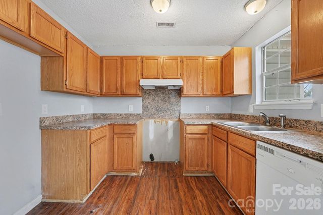 1709 Jeffrey Bryan Drive, Charlotte, NC 28213