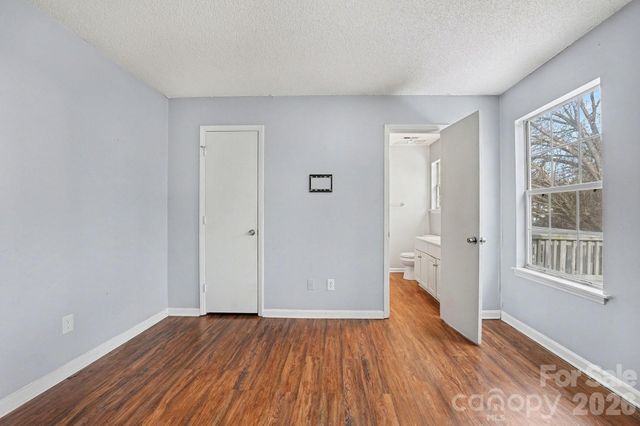 1709 Jeffrey Bryan Drive, Charlotte, NC 28213