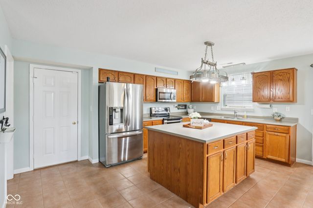 3743 Indigo Blue Boulevard, Whitestown, IN 46075