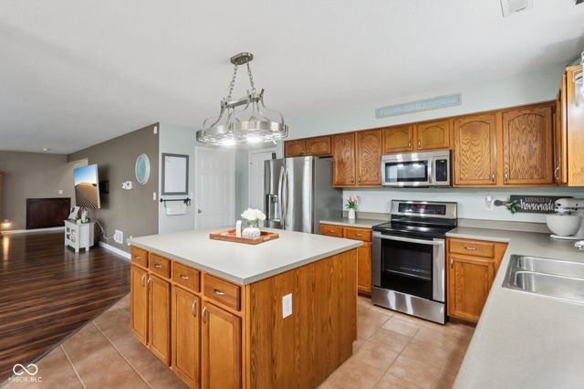 3743 Indigo Blue Boulevard, Whitestown, IN 46075