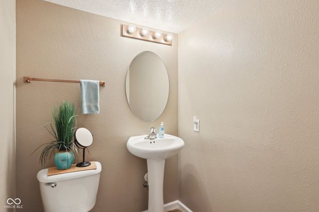 3743 Indigo Blue Boulevard, Whitestown, IN 46075