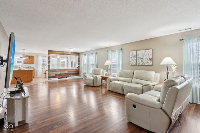 3743 Indigo Blue Boulevard, Whitestown, IN 46075