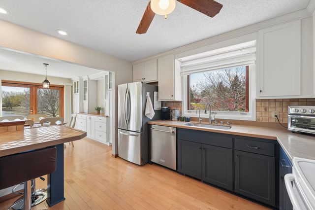 14720 Dunbar Court, Apple Valley, MN 55124