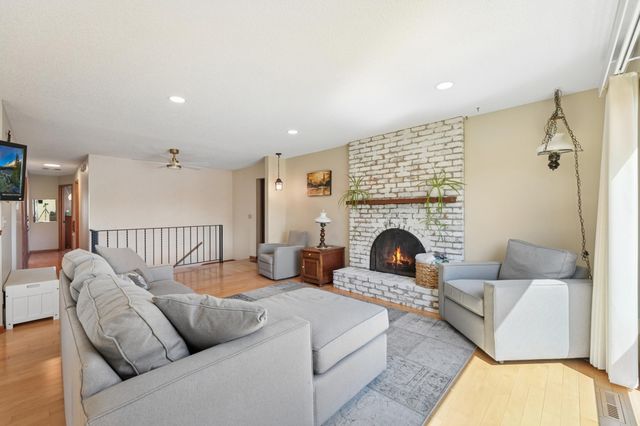 14720 Dunbar Court, Apple Valley, MN 55124