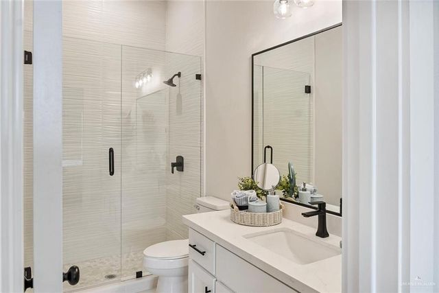 2305 N Gaytan Avenue, Edinburg, TX 78542