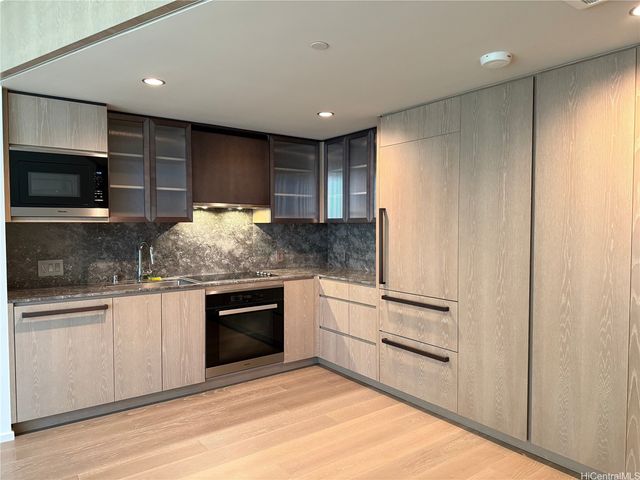 1000 Auahi Street 503, Honolulu, HI 96814
