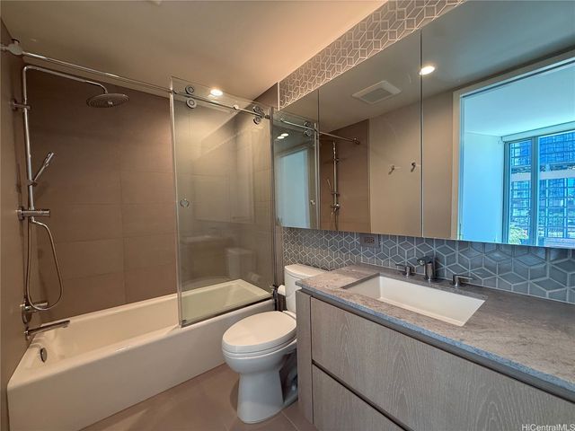 1000 Auahi Street 503, Honolulu, HI 96814