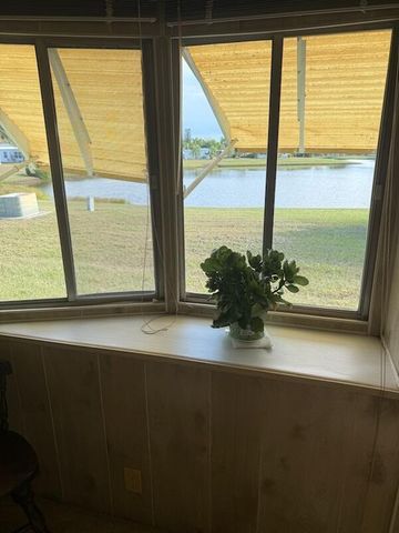4 E East Caribbean, Port St. Lucie, FL 34952