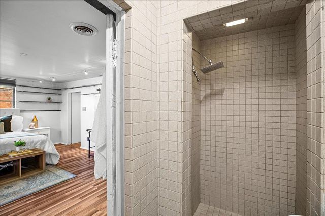 1018 W Morris Ave, Modesto, CA 95350