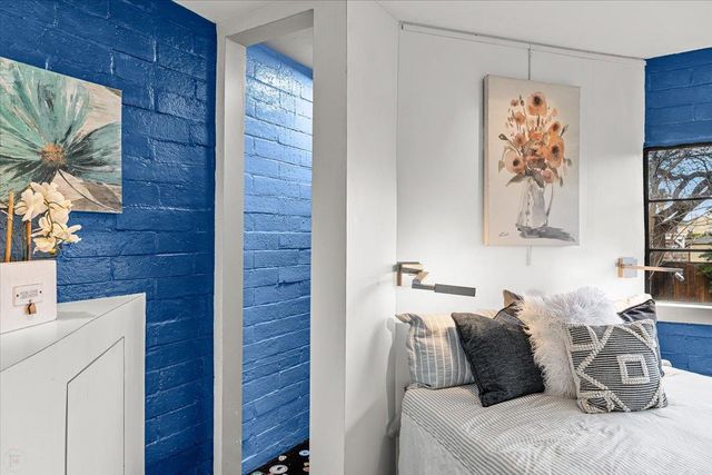 1018 W Morris Ave, Modesto, CA 95350