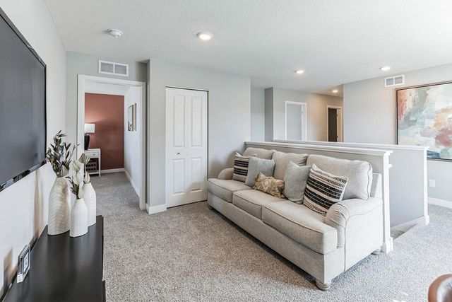 17081 Draper Way, Lakeville, MN 55044