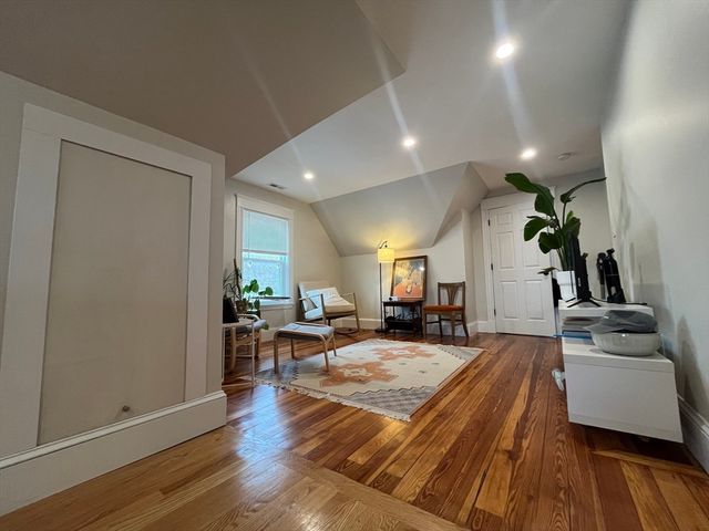 18 Colberg 3, Boston, MA 02131