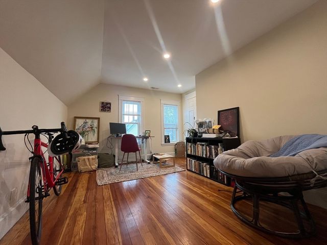 18 Colberg 3, Boston, MA 02131