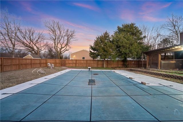 1700 Cedar Ridge Road, Parsons, KS 67357