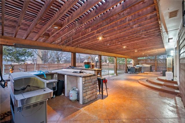 1700 Cedar Ridge Road, Parsons, KS 67357