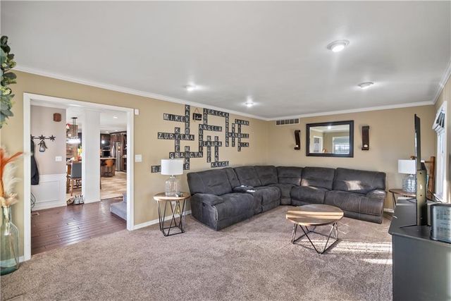 1700 Cedar Ridge Road, Parsons, KS 67357