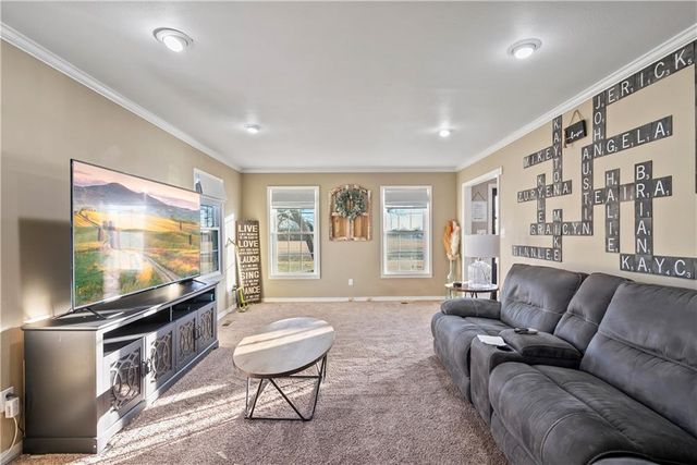 1700 Cedar Ridge Road, Parsons, KS 67357