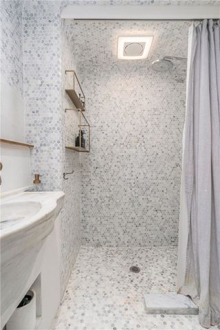 36 Kay Street 3, Newport, RI 02840