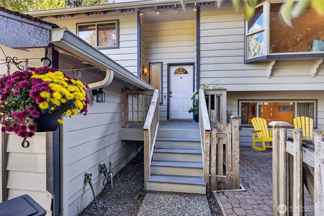 6 156th Place SW, Bothell, WA 98012