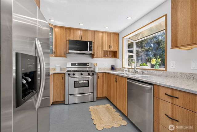 6 156th Place SW, Bothell, WA 98012