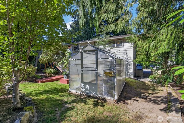 6 156th Place SW, Bothell, WA 98012