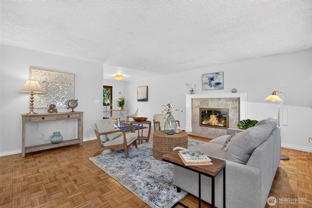 6 156th Place SW, Bothell, WA 98012