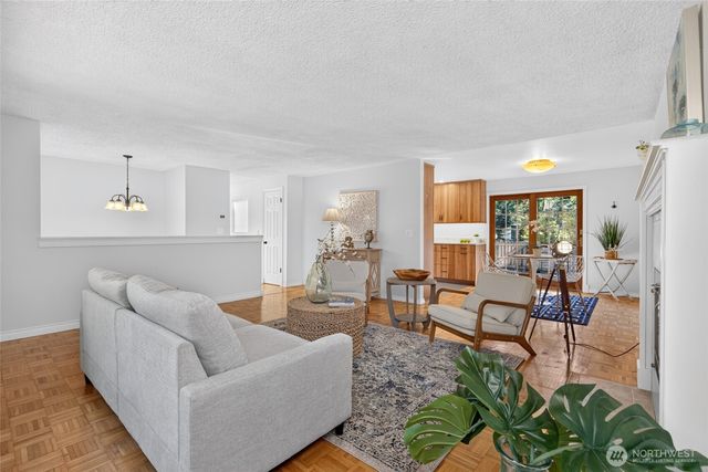 6 156th Place SW, Bothell, WA 98012