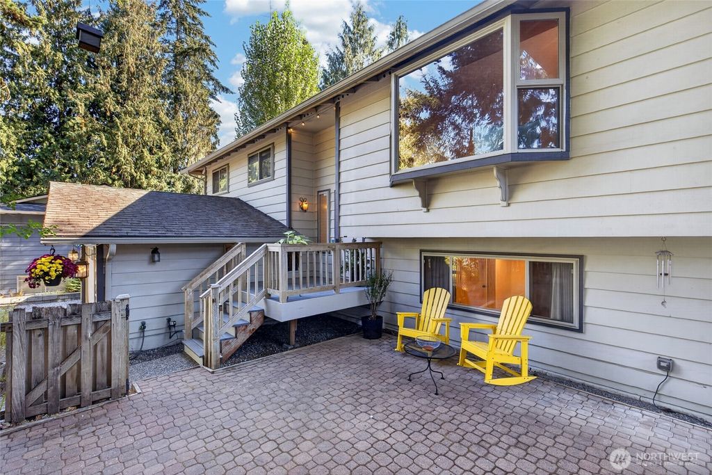 6 156th Place SW, Bothell, WA 98012