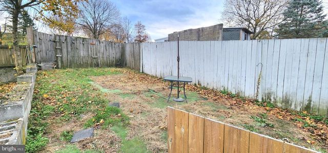 705 W RACE ST, Pottsville, PA 17901