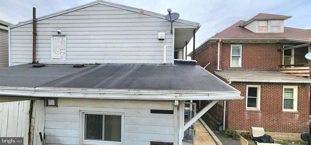 705 W RACE ST, Pottsville, PA 17901