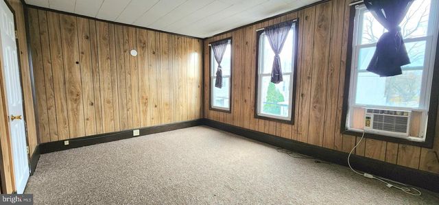 705 W RACE ST, Pottsville, PA 17901