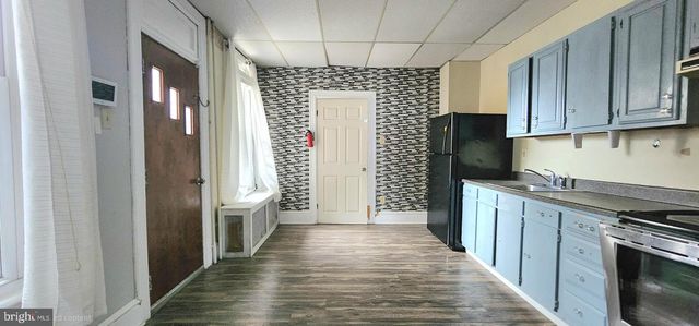 705 W RACE ST, Pottsville, PA 17901