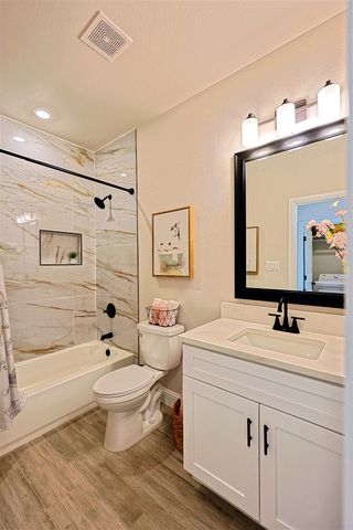 2415 Beverly Drive, Granbury, TX 76048