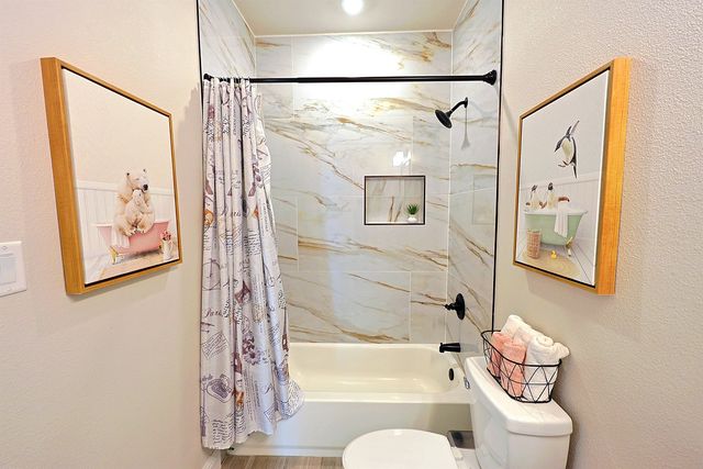 2415 Beverly Drive, Granbury, TX 76048