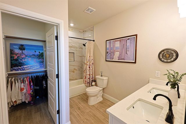 2415 Beverly Drive, Granbury, TX 76048